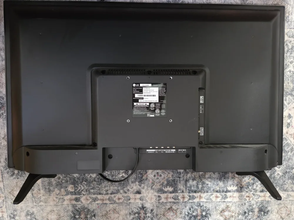 LG 32 inches TV image indicator(2)