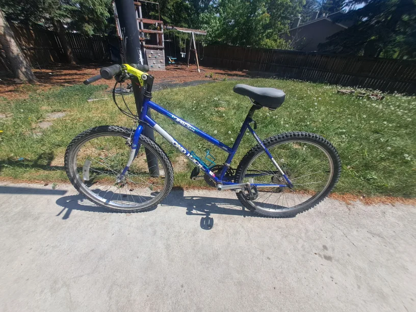 Huge bicycles sale image indicator(2)