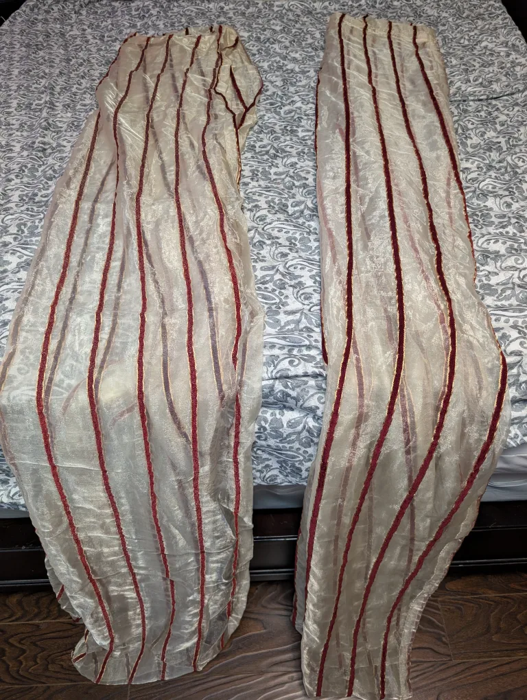 Cream, Maroon and Gold Curtains thumbnail