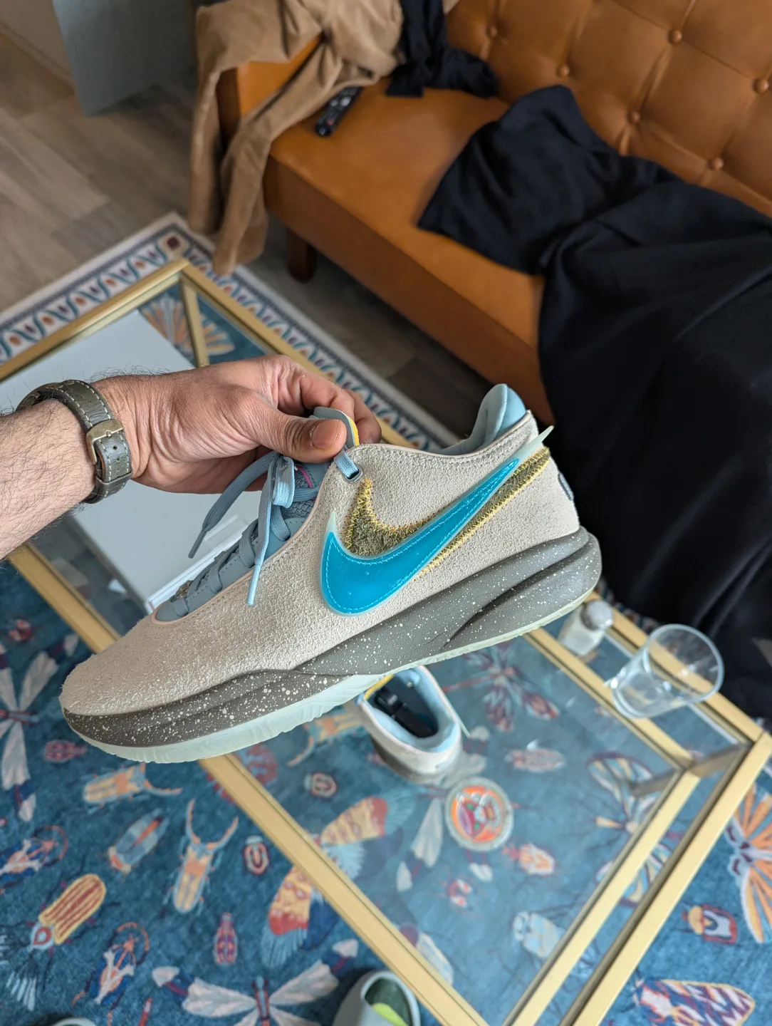 Nike LeBron 20 thumbnail