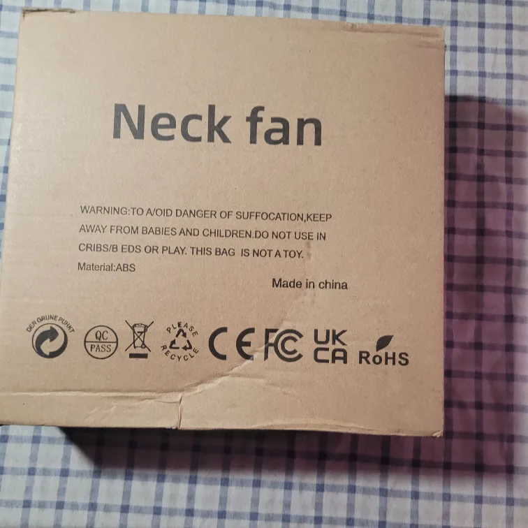 Neck Fan in Box (Pickup near Keele Station) image indicator(3)
