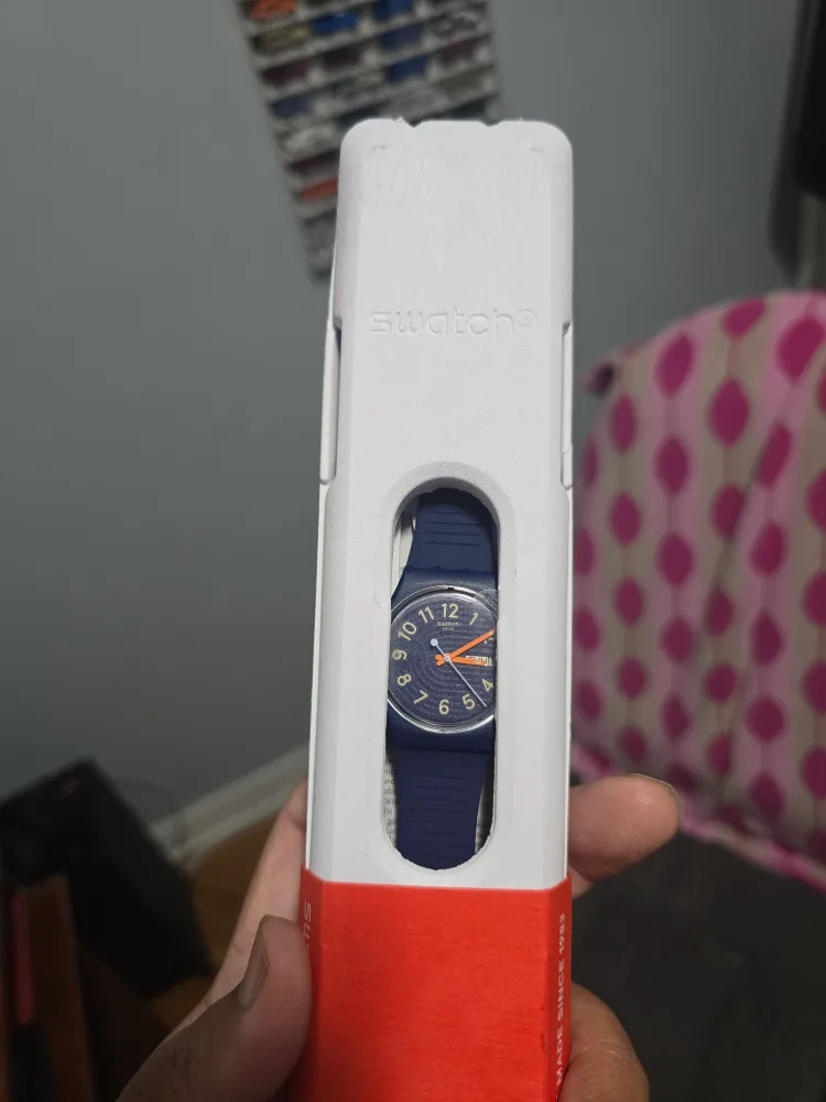 Swatch Trendy Lines At Night Watch thumbnail