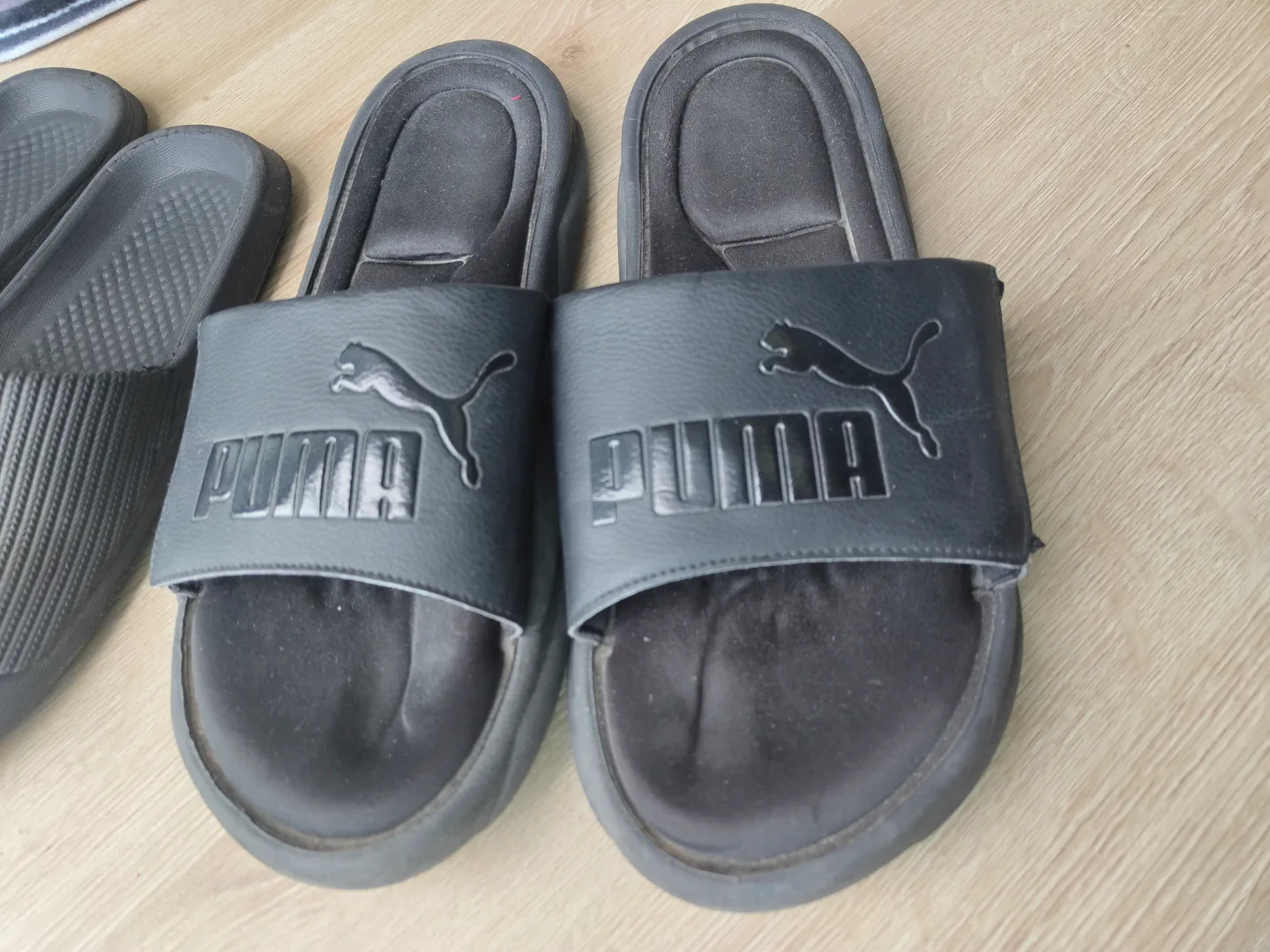 Puma Slides with MEMORY FOAM image indicator(2)