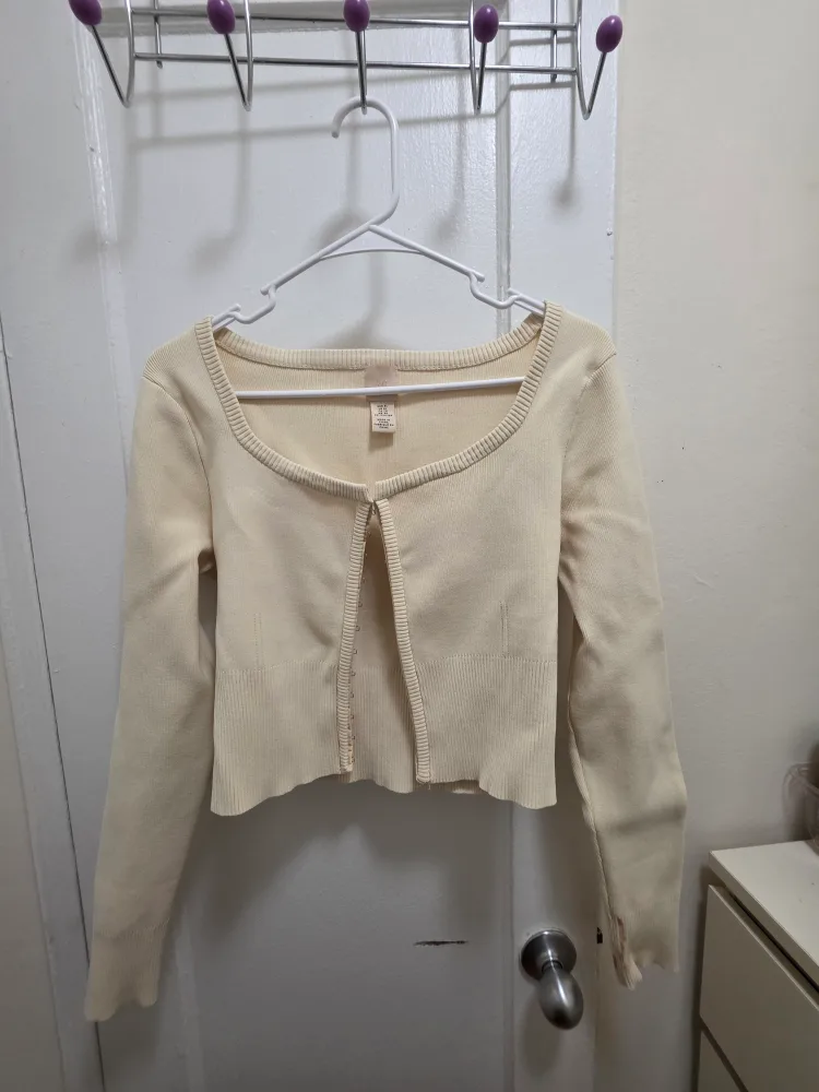 H&M Cream Cardigan - Size XL image indicator(2)