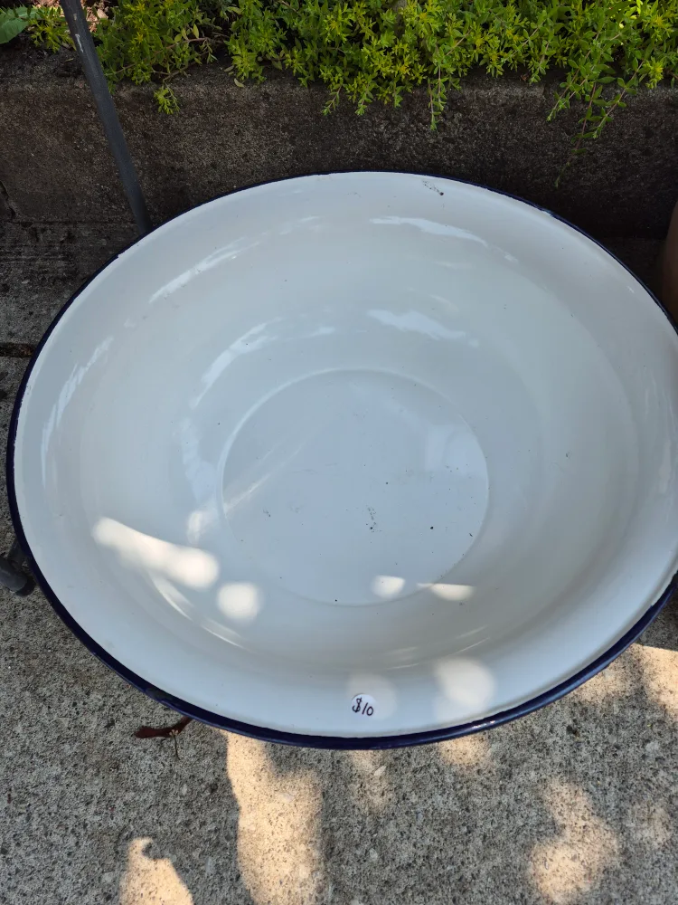 Vintage Enamel Basin - Made in Poland thumbnail