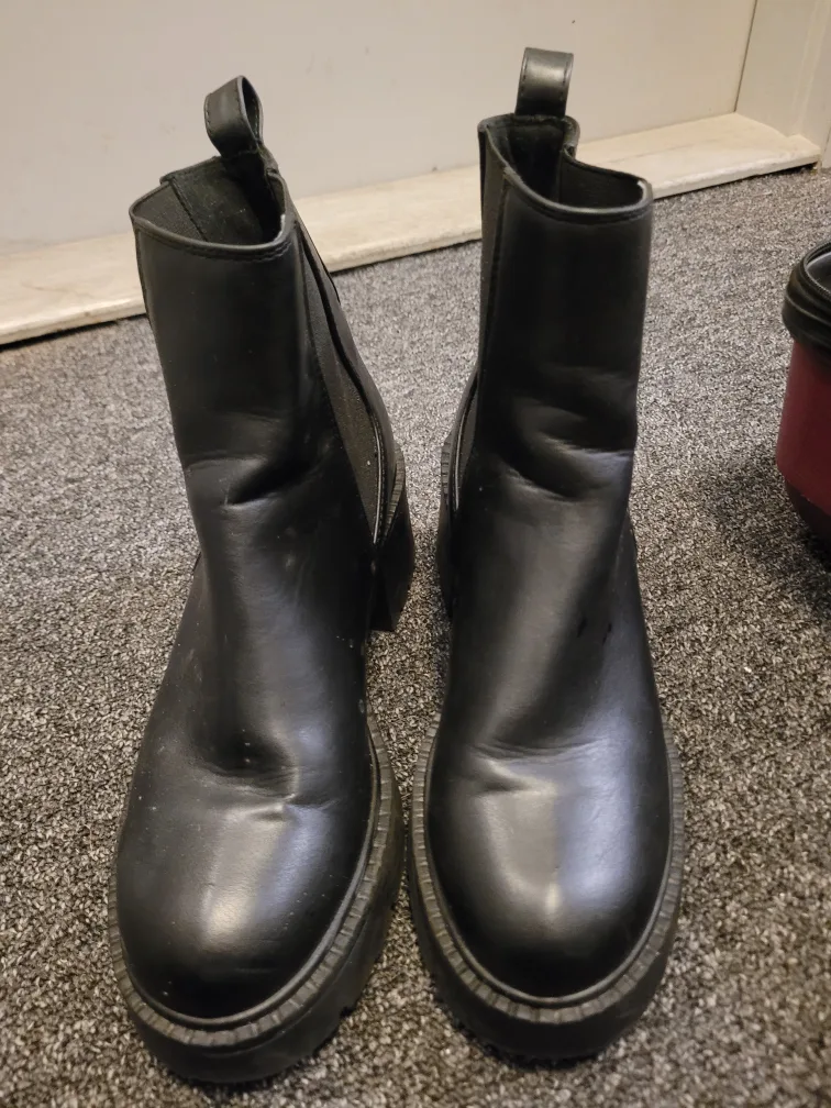Steve Madden Trust Black Boots - Size 9M image indicator(4)