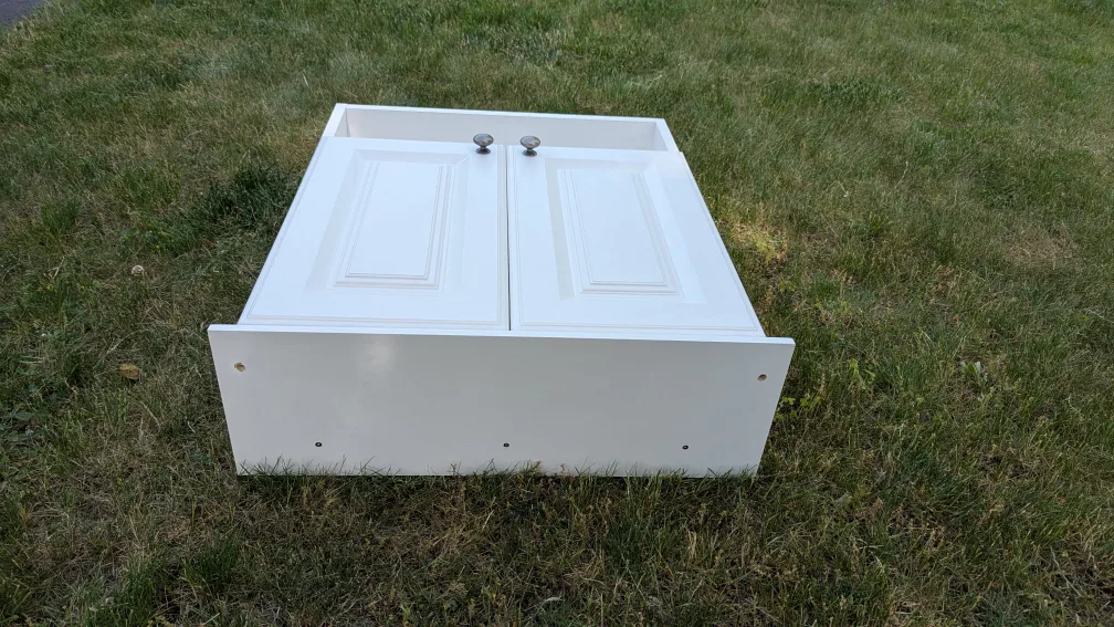 White Cabinet With Shelves image indicator(6)