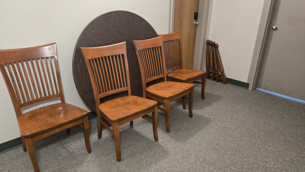 Dining Table with 4 Chairs - photo 4