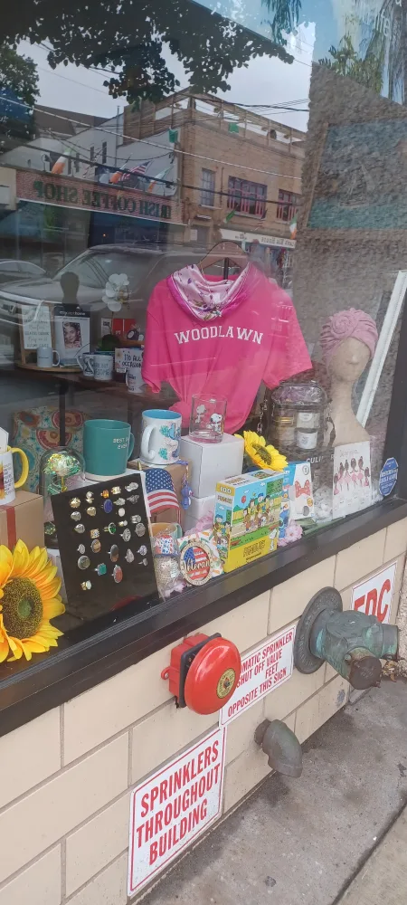 Enoch Gift Shop in Woodlawn Yonkers image indicator(3)