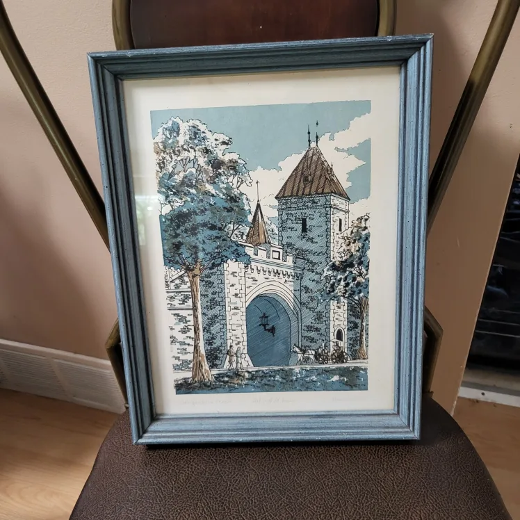 Framed Castle Print Excellent Condition thumbnail