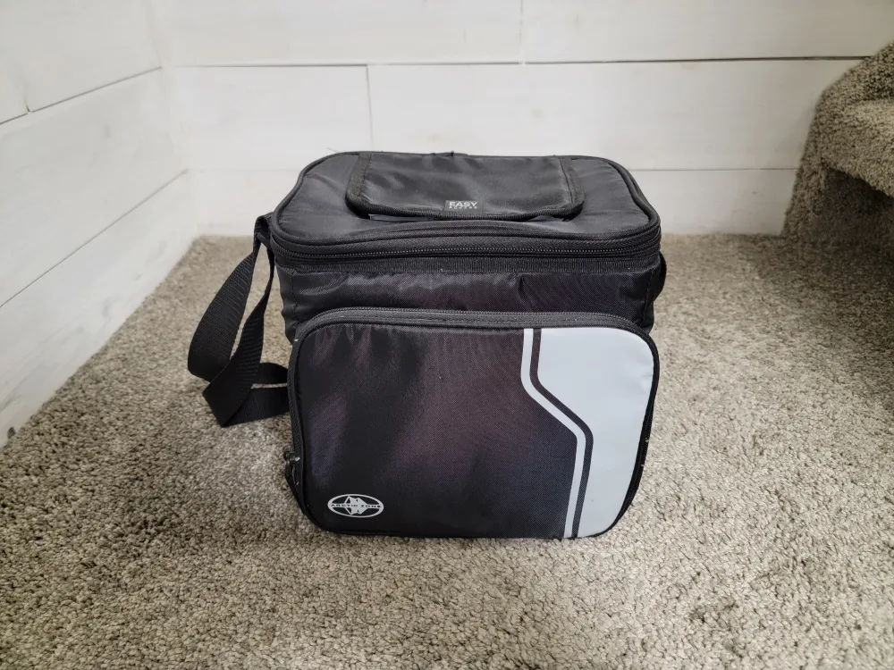 Black insulated cooler bag thumbnail