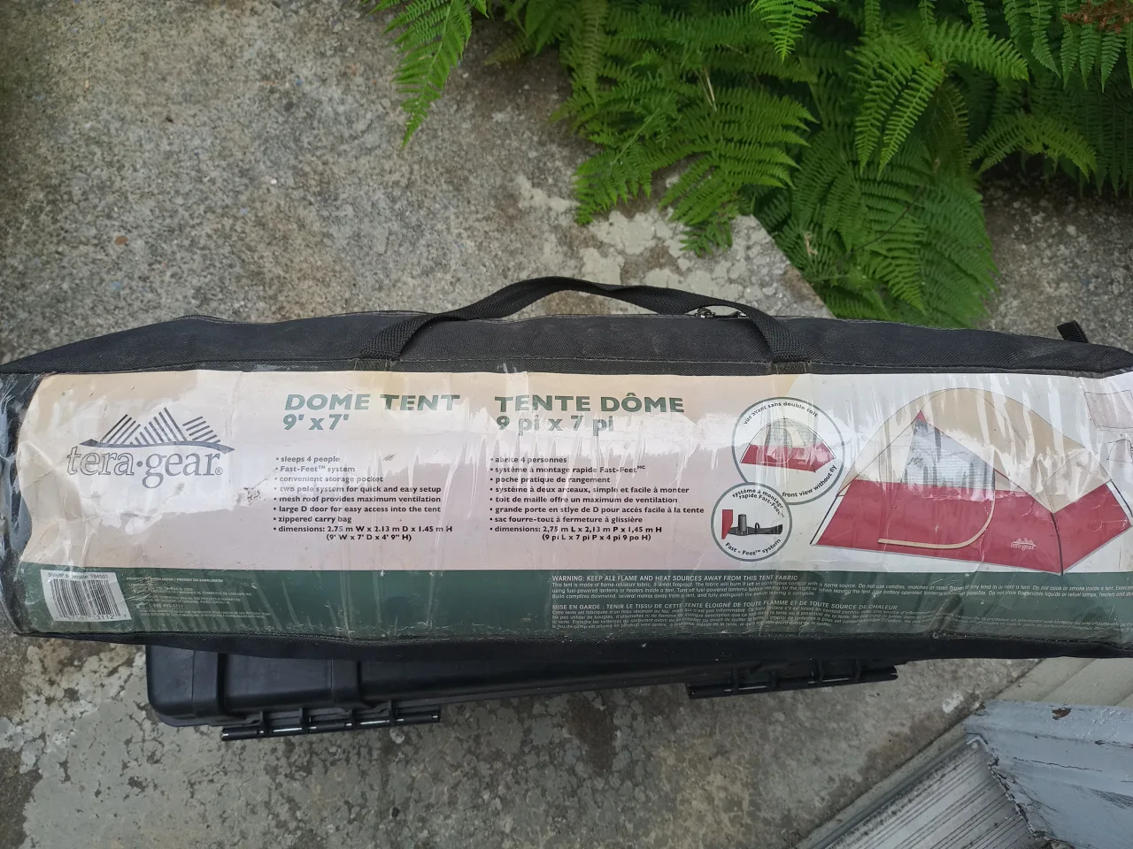 Tera Gear 4 person Dome Tent thumbnail