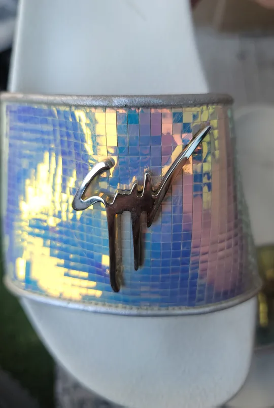 Giuseppe Zanotti Iridescent Slides image indicator(2)