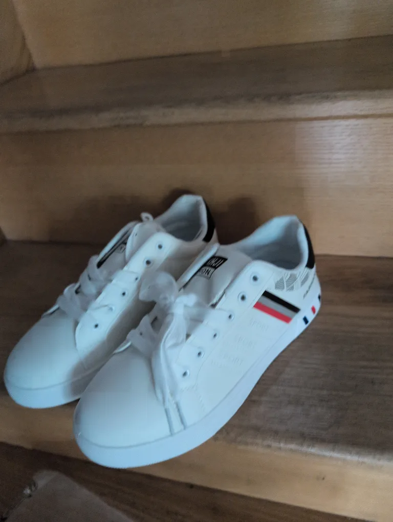 White Fashion Sneakers thumbnail