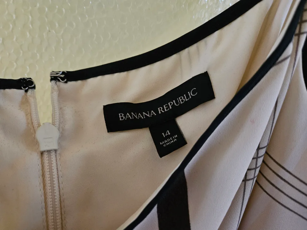 Banana Republic Dress size 14 image indicator(3)