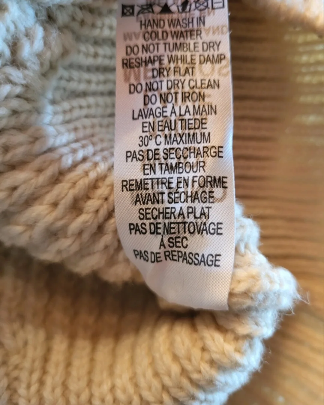 100% Merino Wool Knit Sweater Vest Unisex - Large image indicator(4)