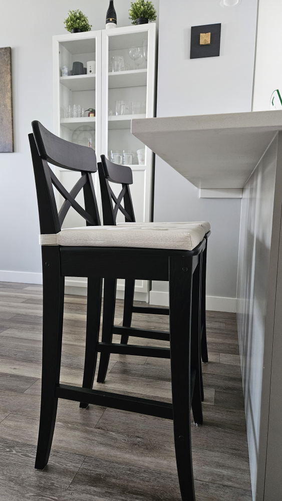 Ikea 2 bar stools with chair pad - photo 4