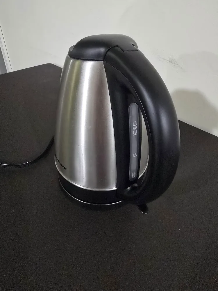 Hamilton Beach Electric Kettle - 1.7L image indicator(2)