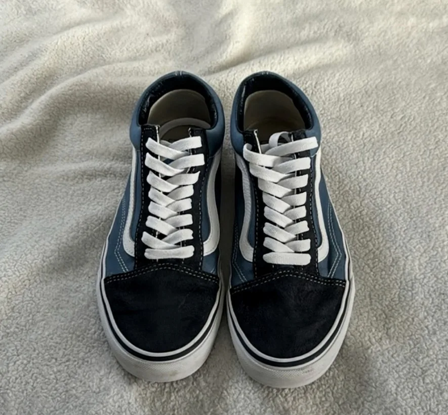 Unisex Vans Sneakers - Blue, Navy & White M 7 / W 8.5 image indicator(3)