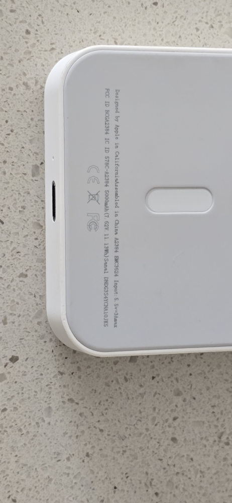 Apple MagSafe Battery Pack - photo 3