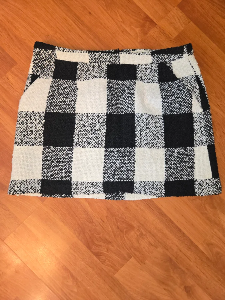 Forever 21 Skirt thumbnail