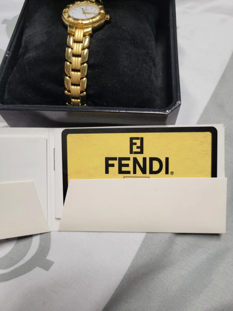 Fendi Gold Watch image indicator(7)