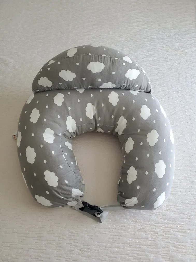 FREE Nursing Pillow thumbnail