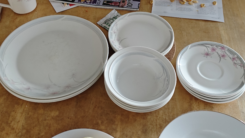 Set of White Plates 50cents each