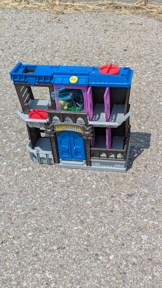 DC Superhero Imaginext playsets - photo 2