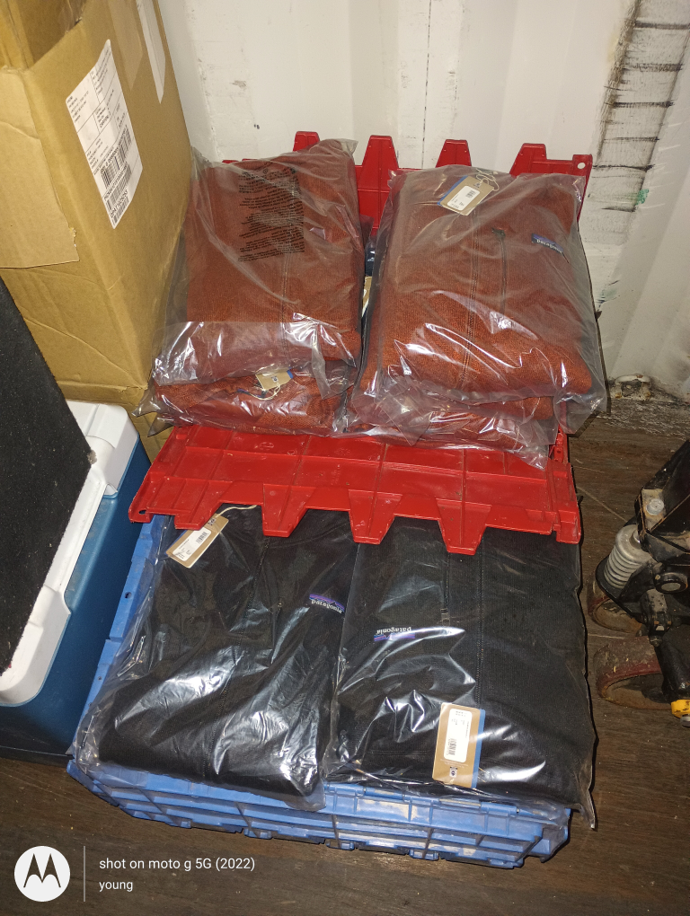 Patagonia Long Sleeve - XL, Navy Blue, Black