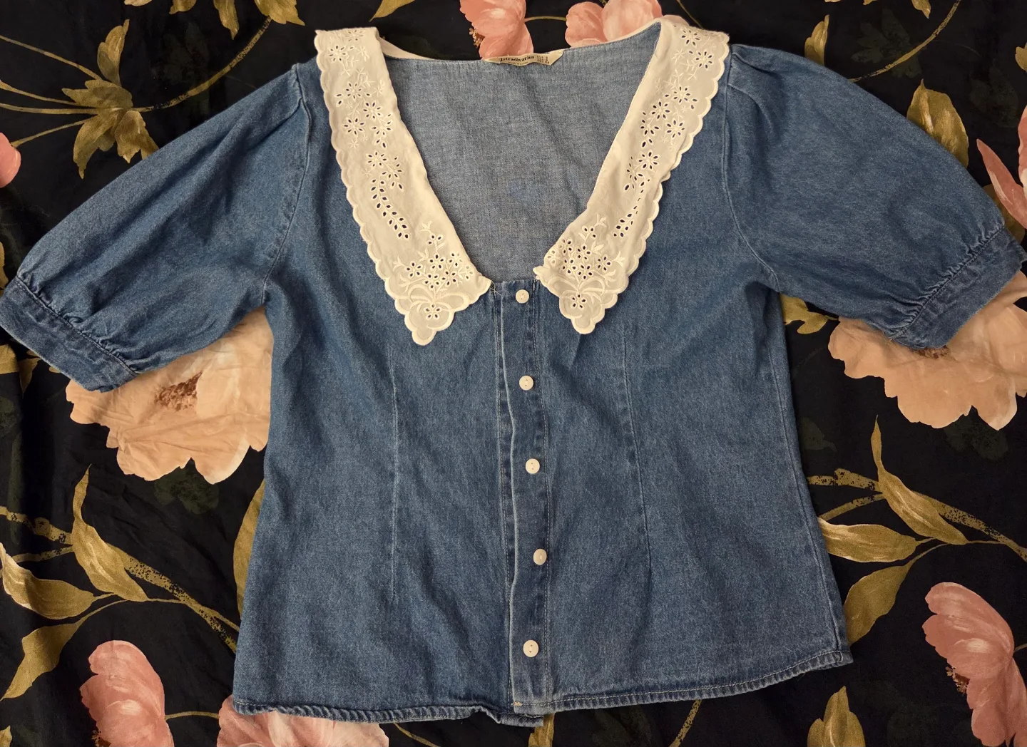 Stradivarius Blue Denim Top With White Collar thumbnail