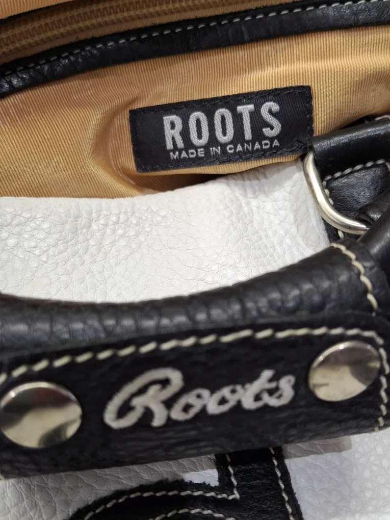 Roots White & Black Leather Duffle Bag image indicator(4)