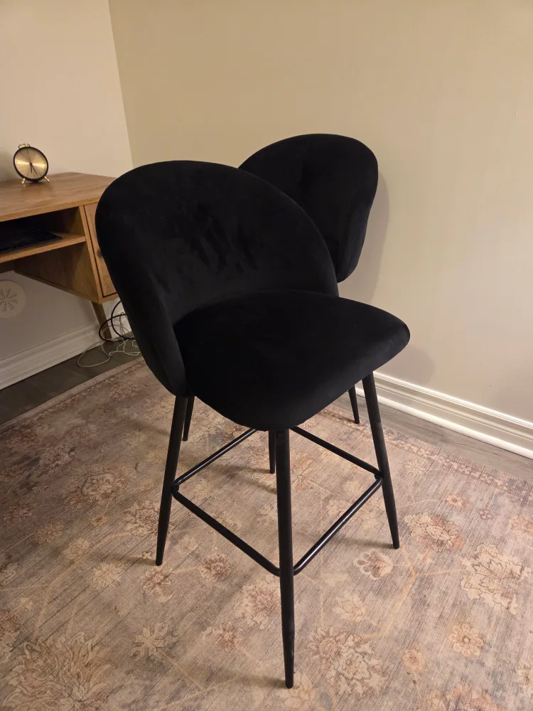 Set of 2 Black Bar Stools image indicator(3)