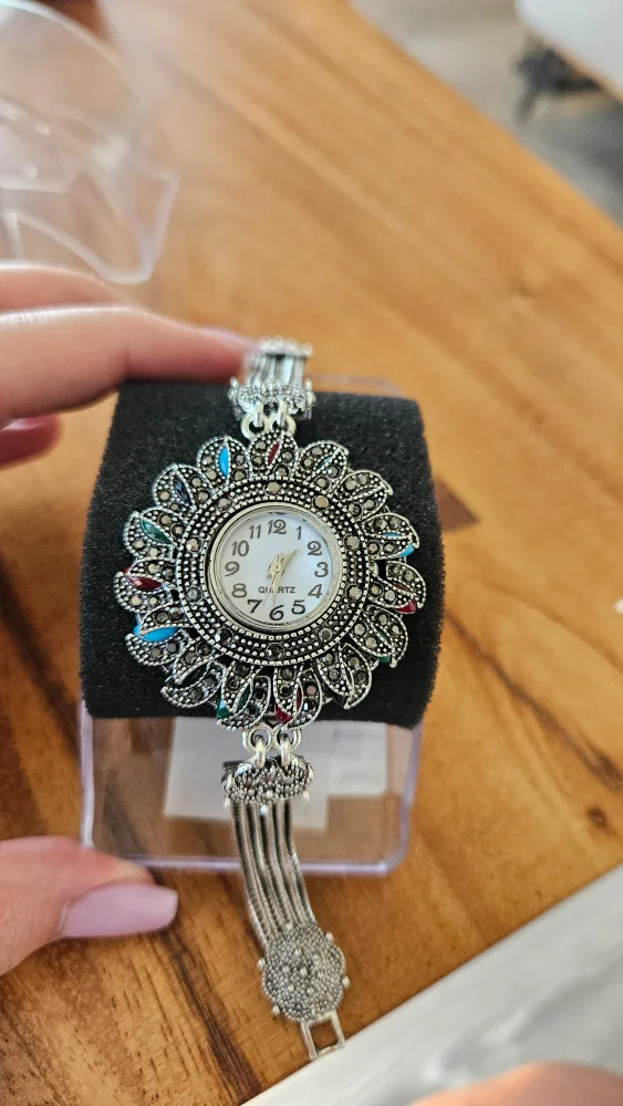 Silver Tone Flower Design Quartz Watch thumbnail