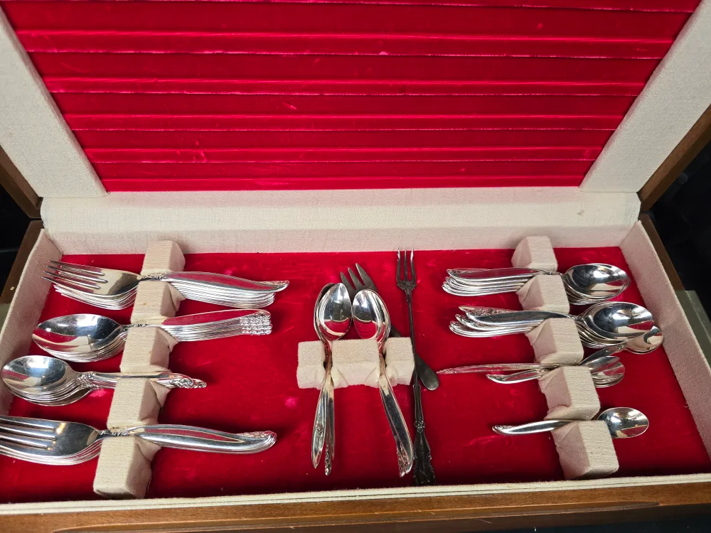 Vintage Silverware Set thumbnail