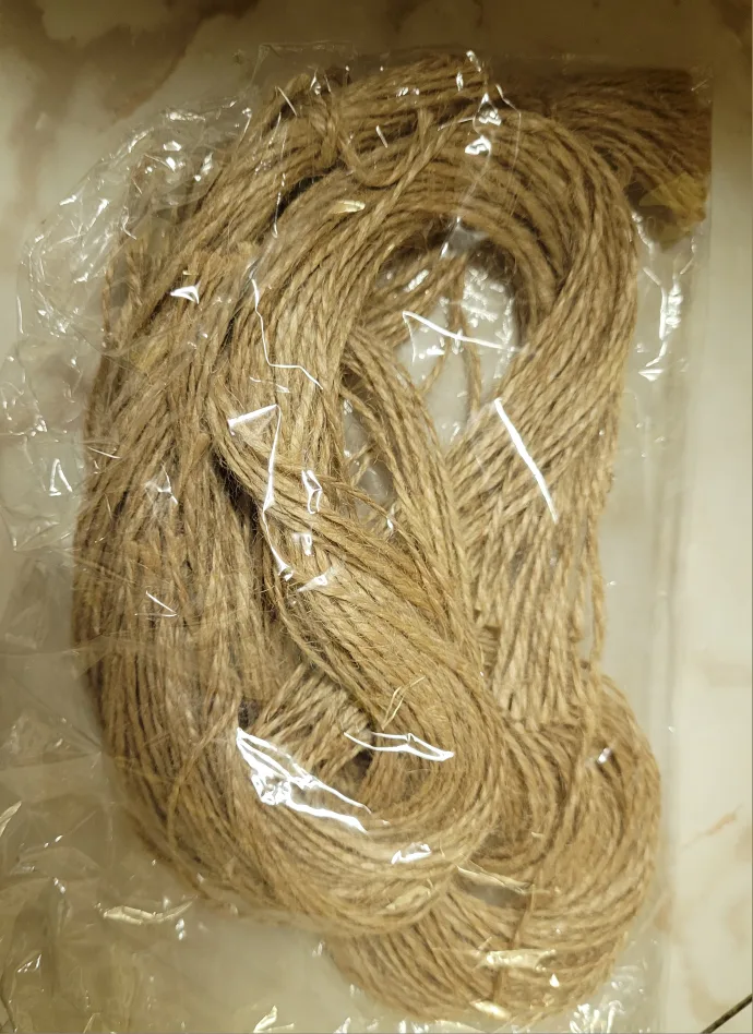 Lot of 98 Heart Shaped 'Love' Gift Boxes image indicator(8)