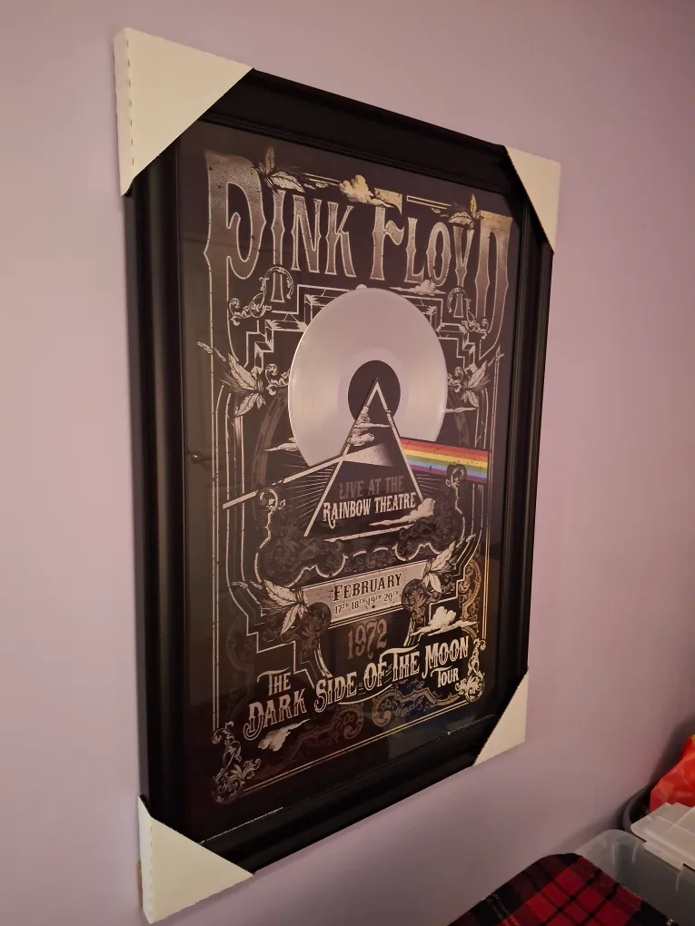 Pink Floyd Framed 'Dark Side of the Moon' Album image indicator(2)