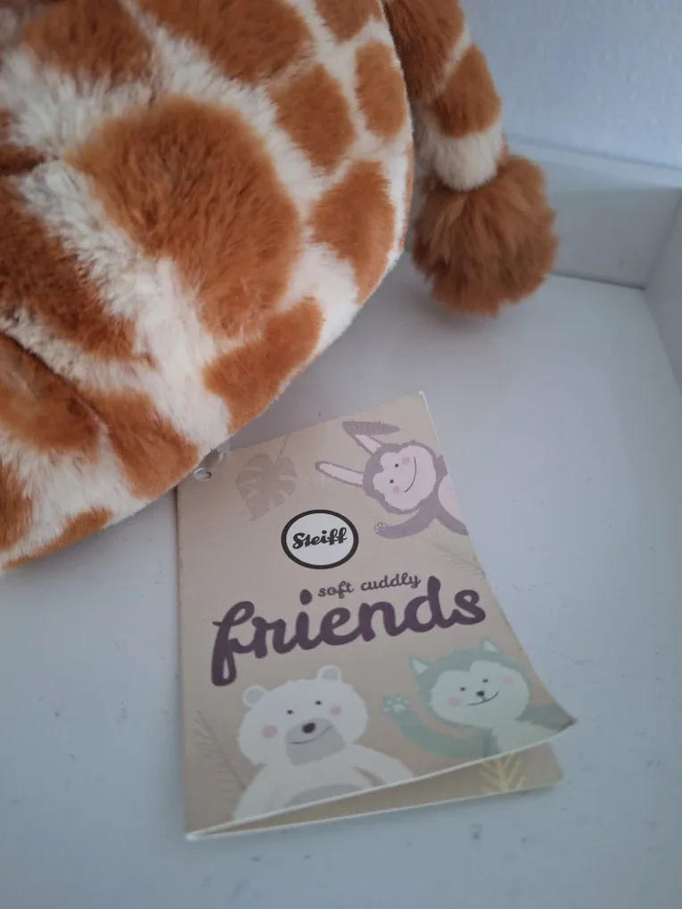 Giraffe Plush Toy image indicator(3)