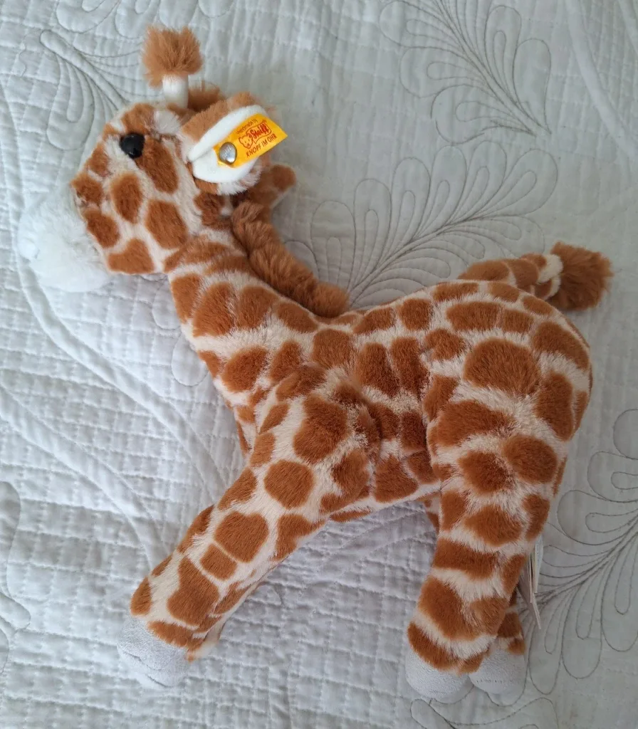 Giraffe Plush Toy image indicator(4)