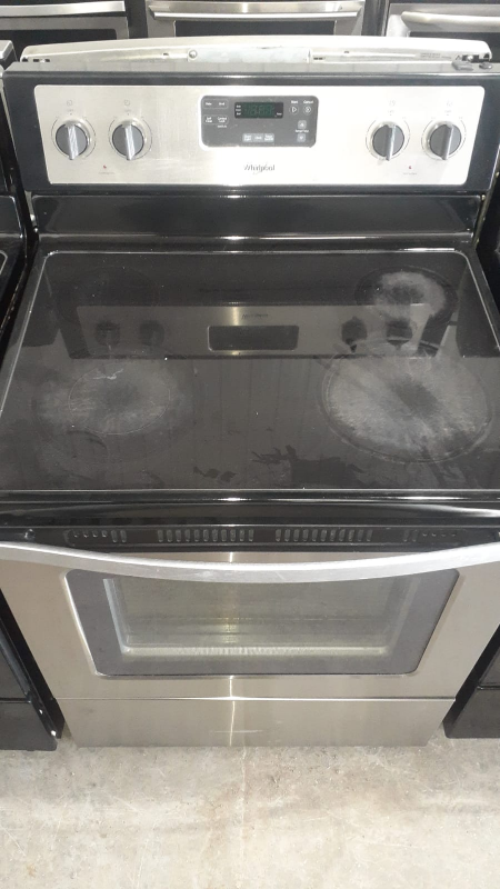 Whirlpool Electric Range - photo 2