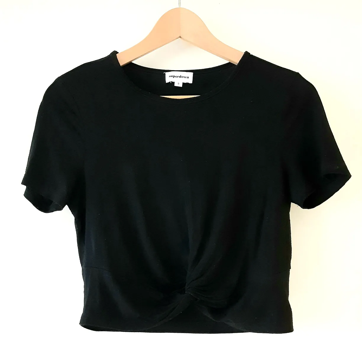Twisted Front Crop Woman's Size S thumbnail