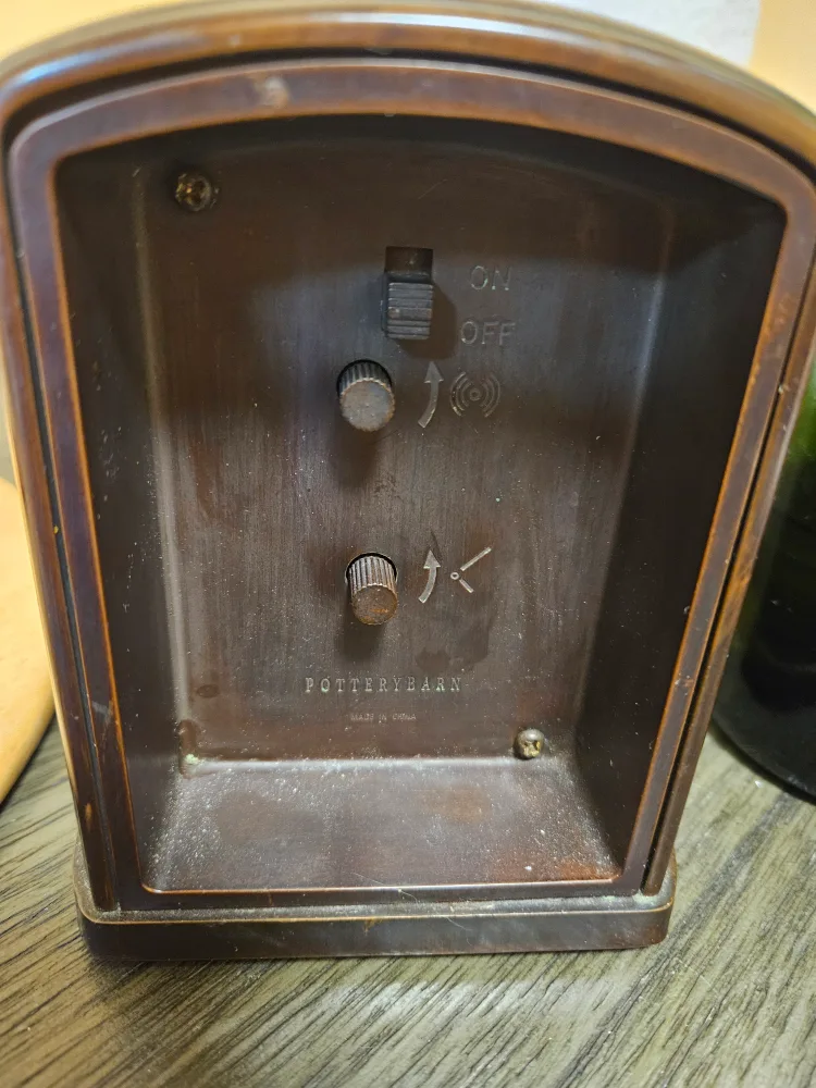 Vintage Brown Alarm Clock image indicator(2)