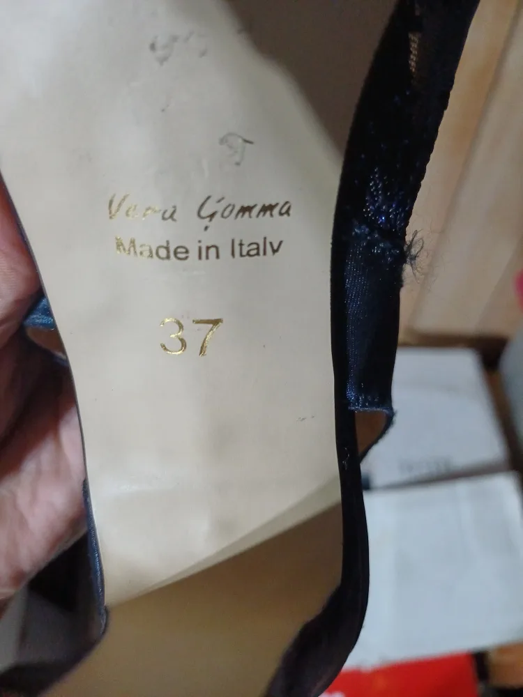 Vera Gomma Heels - Size 37 image indicator(3)