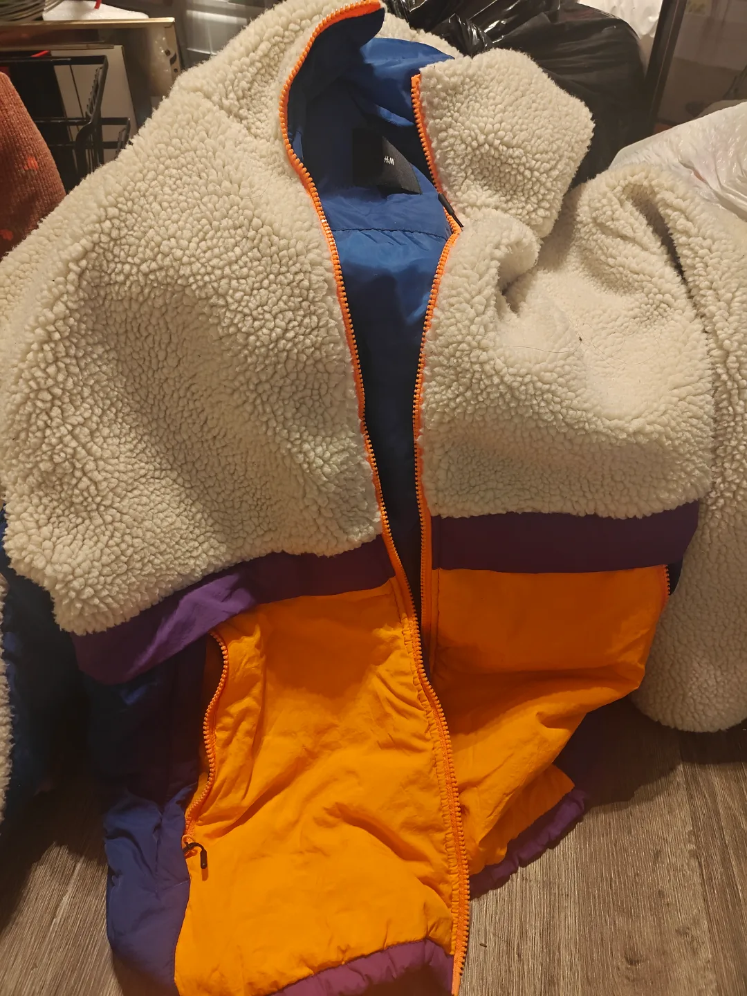 H&M Colour-Block Fleece Jacket thumbnail