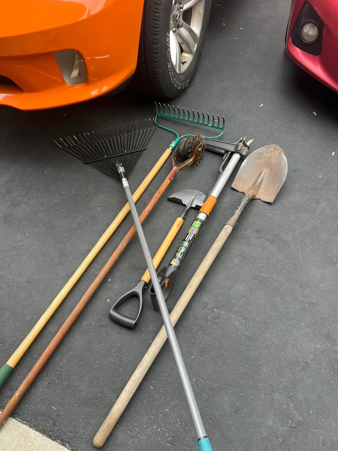 Lot of Gardening Tools thumbnail