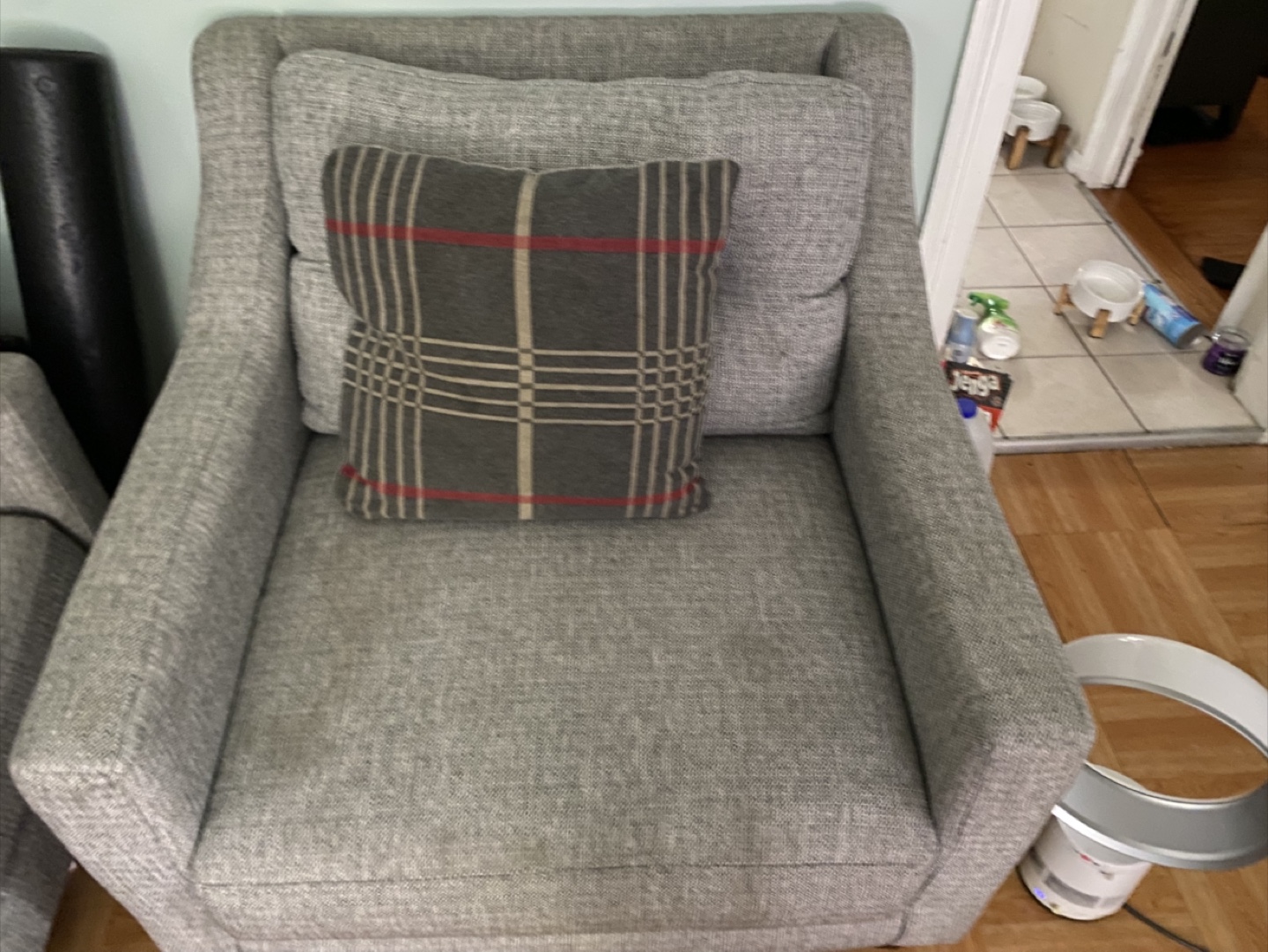 Raymour & Flanigan Gray Upholstered Armchair - photo 2
