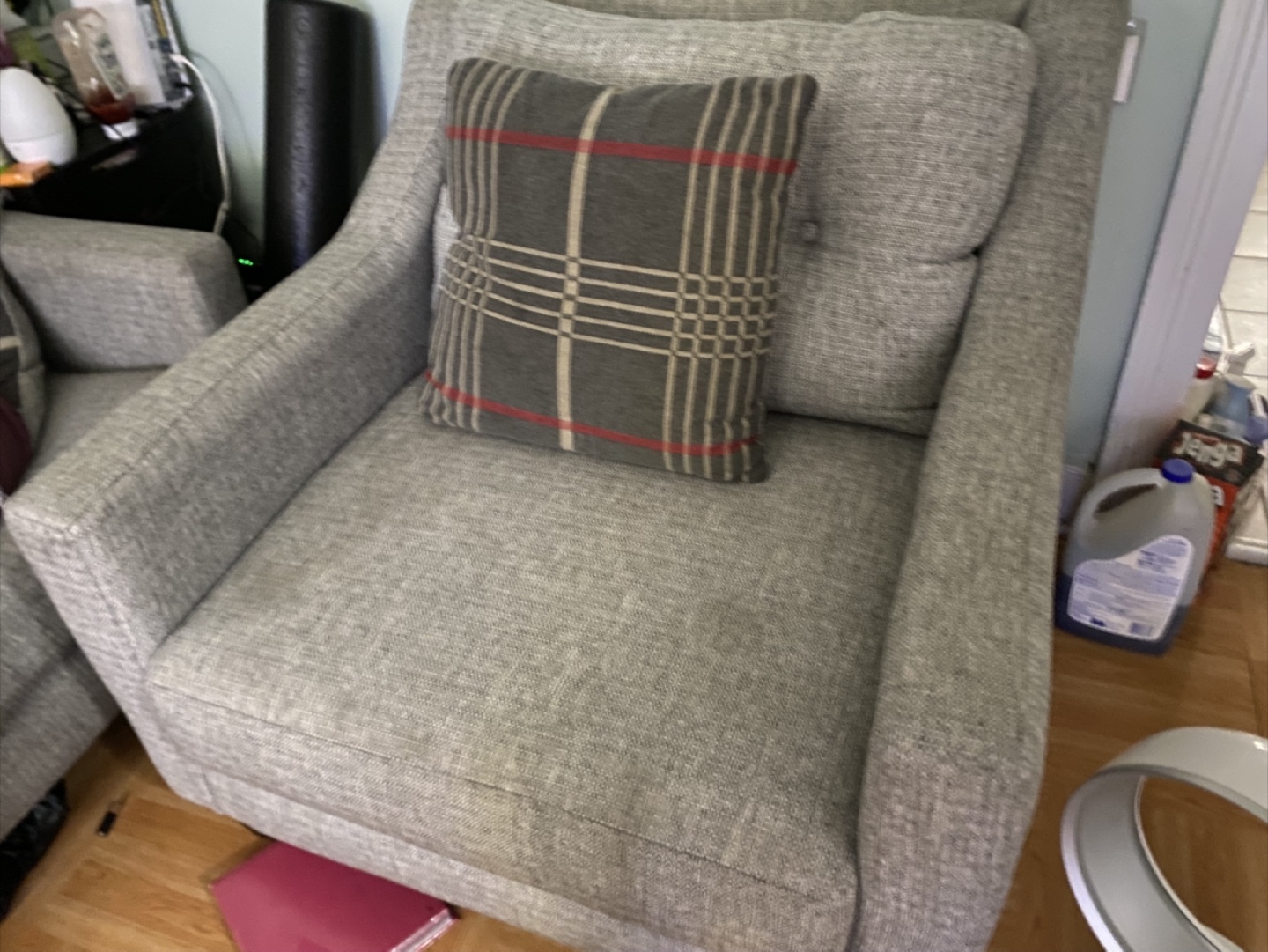Raymour & Flanigan Gray Upholstered Armchair - photo 3