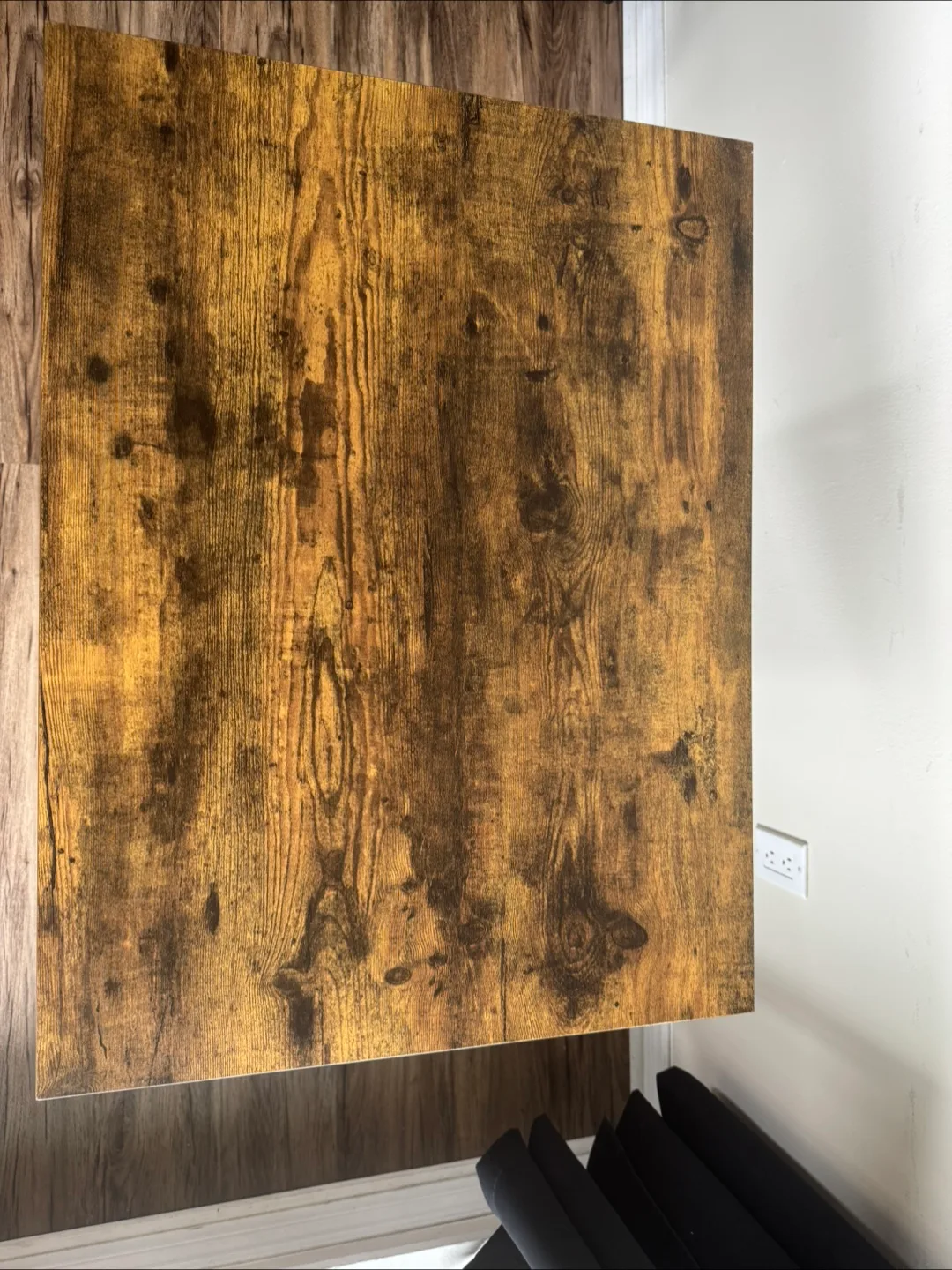 Wooden Desk perfect for small places thumbnail