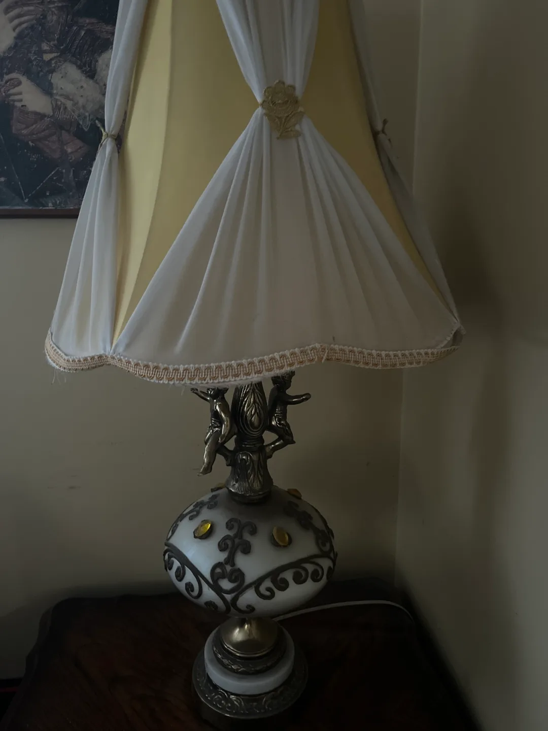 2 Vintage Table Lamp with Decorative Shade thumbnail