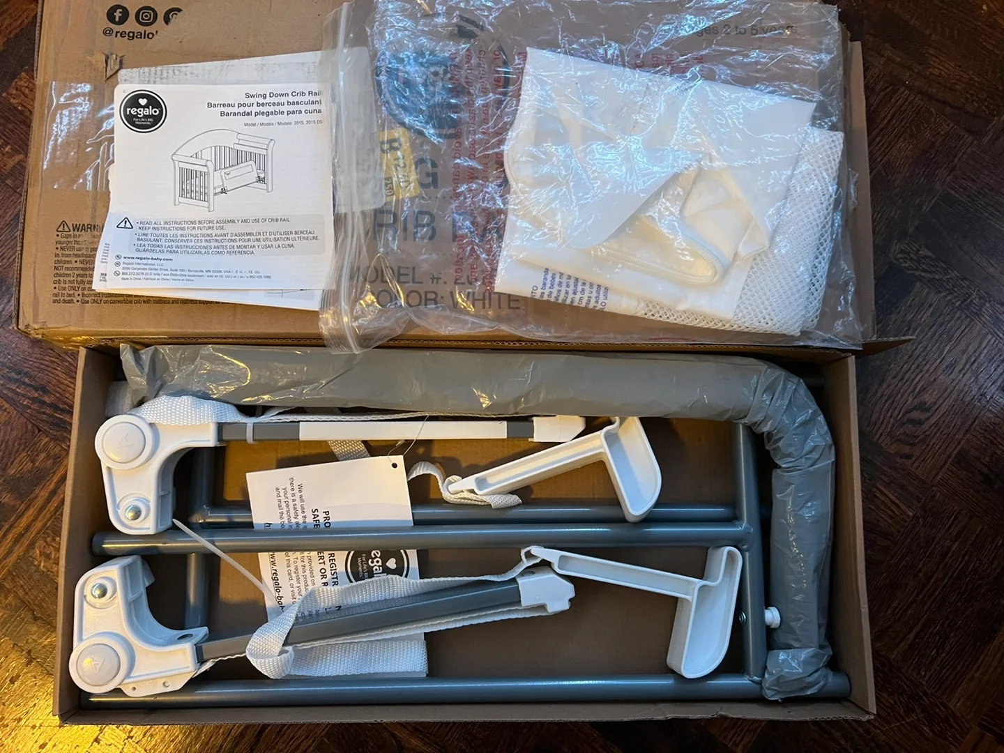 Regalo Swing Down Crib Rail - White image indicator(2)